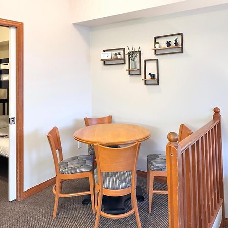 Alpenglow Lodge Family & Work Retreat By Mva 휘슬러 외부 사진